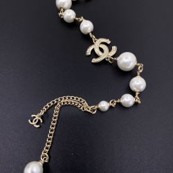 Double c pearl necklace